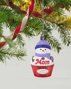 Hallmark Mom Cupcake 2023 Ornament