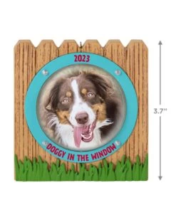 Hallmark Doggy In The Window 2023 Photo Frame Ornament -Toy store 000500 1000621967 NoColor ALT3