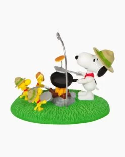 Hallmark The Peanuts® Gang Pancake Pals Ornament -Toy store 000500 1000622066 NoColor ALT2