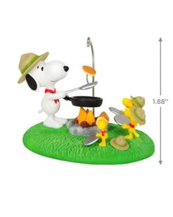Hallmark The Peanuts® Gang Pancake Pals Ornament -Toy store 000500 1000622066 NoColor ALT3