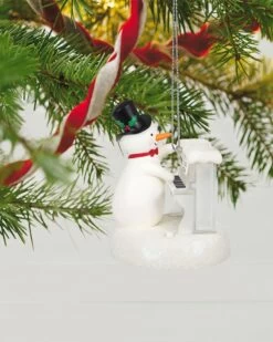 Hallmark Sing-Along Showman Snowman Musical Ornament