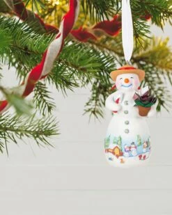 Hallmark Snowtop Lodge Terran S. Gardner Porcelain Ornament