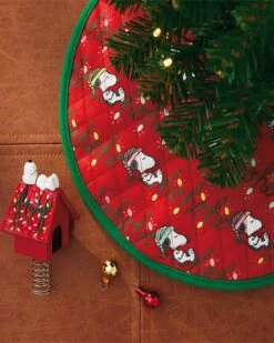 Hallmark Mini The Peanuts® Gang Snoopy Christmas Tree Topper And Tree Skirt Set