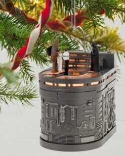 Hallmark Star Wars: The Empire Strikes Back⢠Into The Carbon-Freezing⢠Chamber Ornament