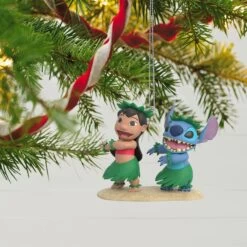 Hallmark Disney Lilo & Stitch Ohana Means Family Ornament -Toy store disney lilo and stitch ohana means family ornament 4 33074967871672