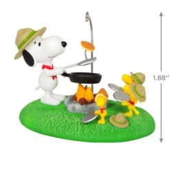 Hallmark The Peanuts® Gang Pancake Pals Ornament 11 Hallmark The Peanuts® Gang Pancake Pals Ornament -Toy store the peanuts r gang pancake pals ornament 6 33074954633400